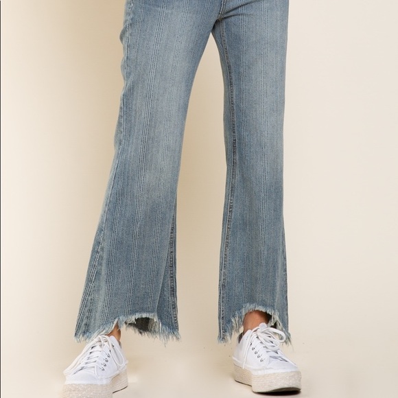 POL FRAYED CROP HI LO DISTRESSED JEANS - Picture 8 of 16